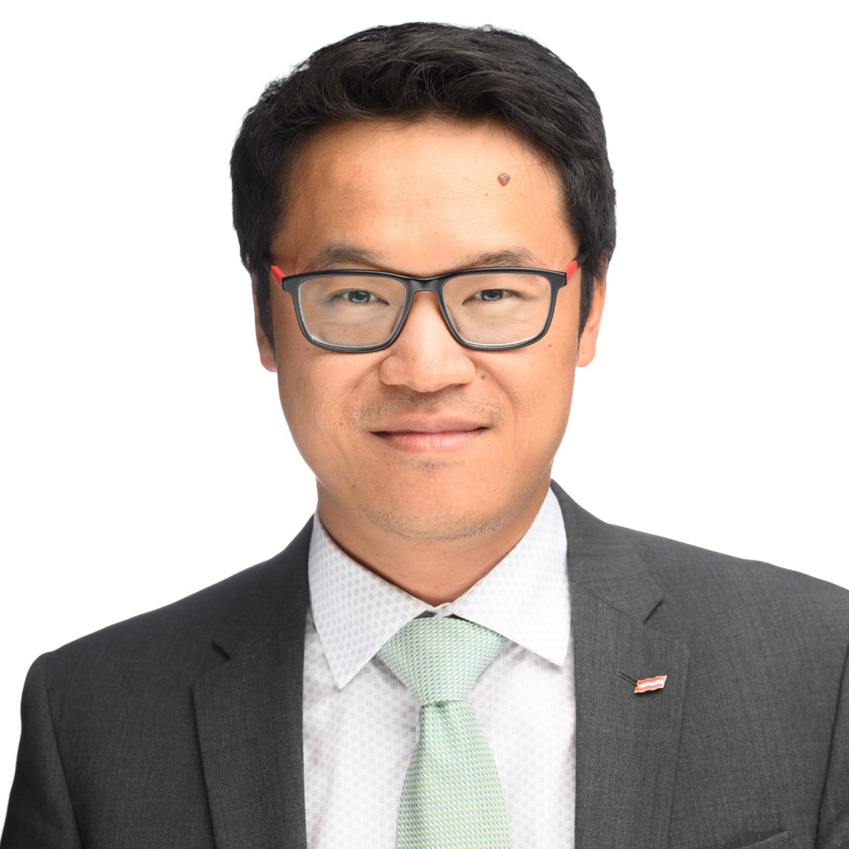 Daniel-Liao-Headshot